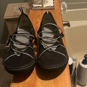 Women's Black Mesh Strappy Casual Flats